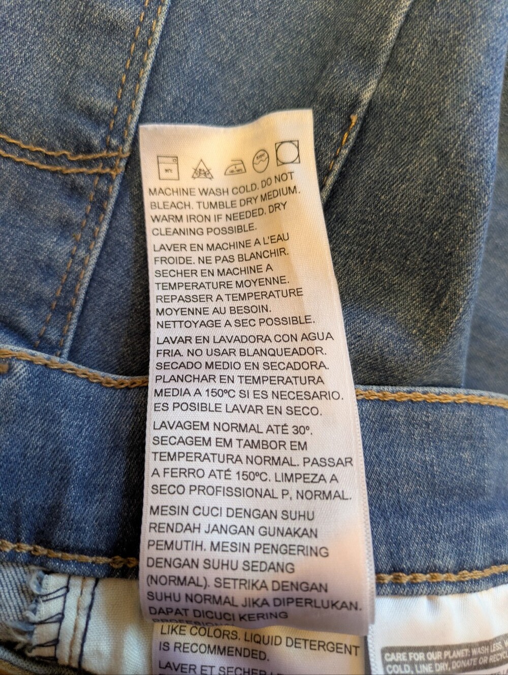 Levi's 720 High Rise Super Skinny Denim in Light Blue Size 26 - Picture 6 of 8